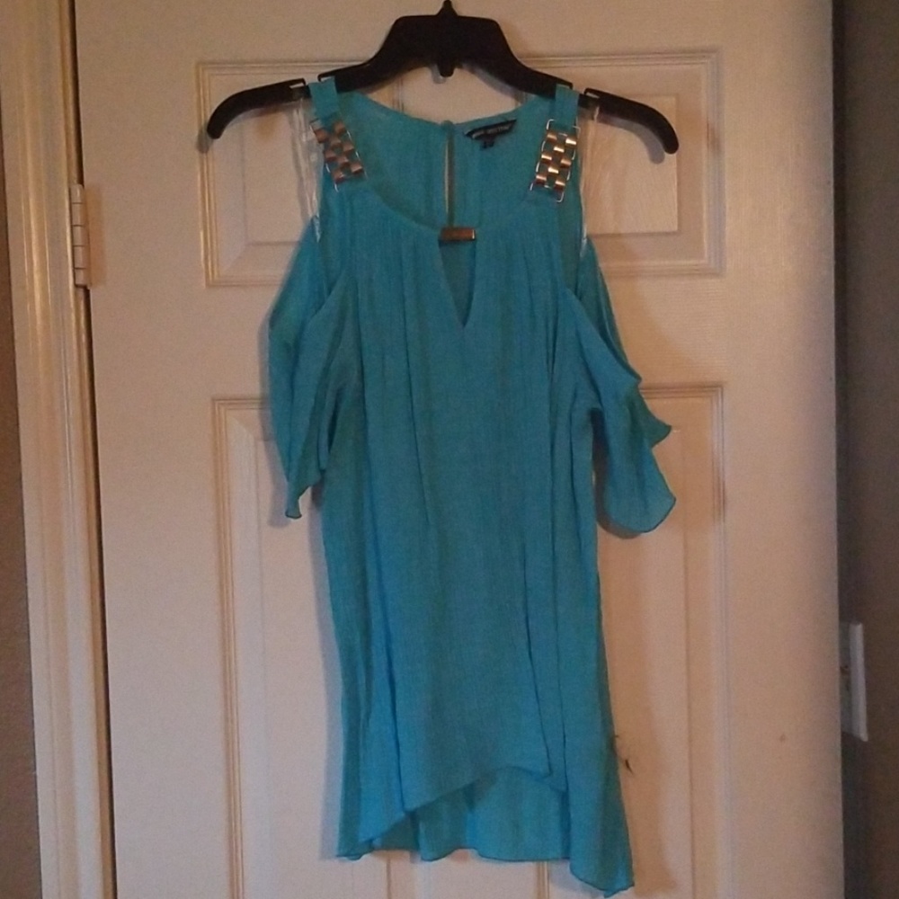 Baby blue off shoulders blouse